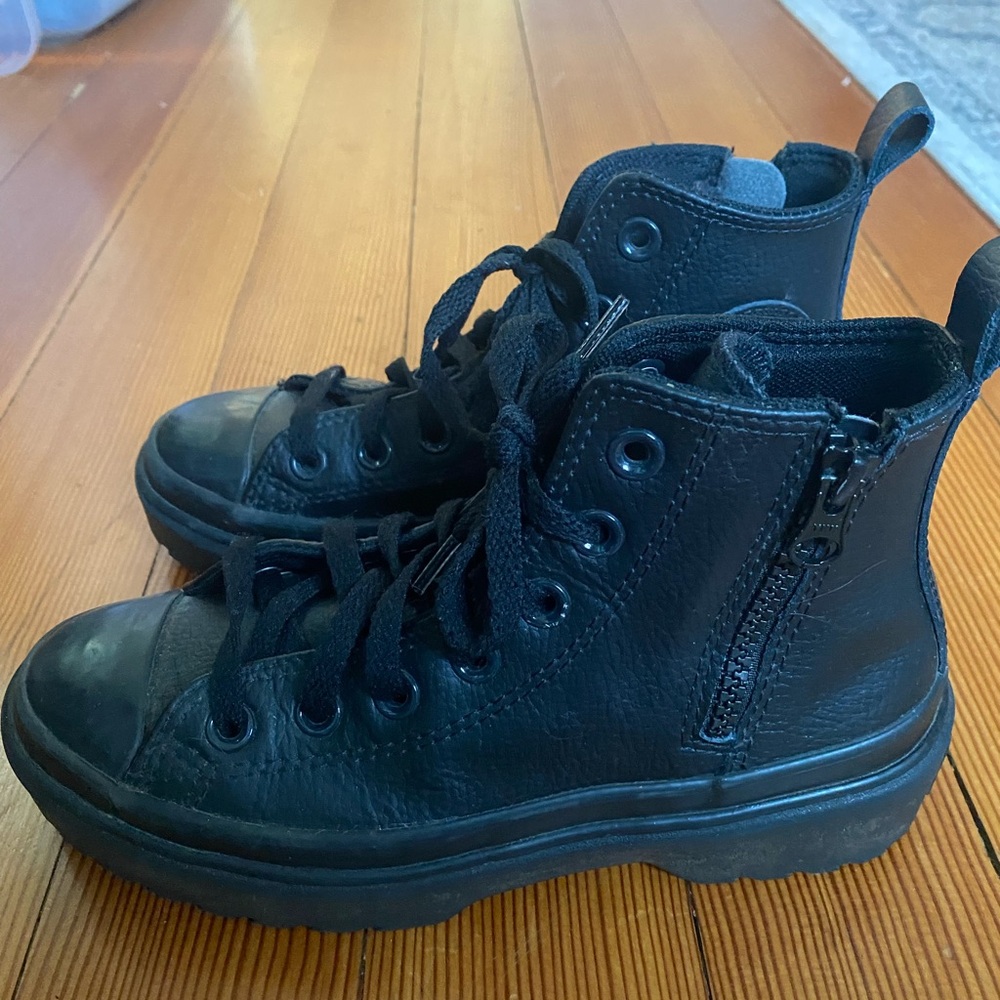 Chuck Taylor All Star Lugged Lift Platform Leather Girls size 3